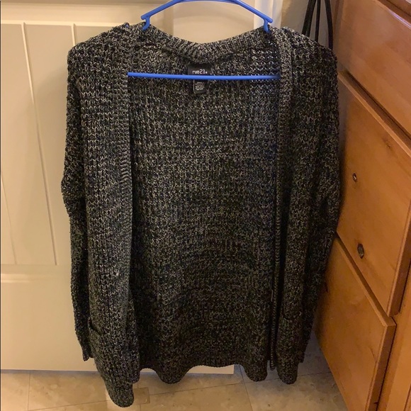 Cardigans - Picture 2 of 4